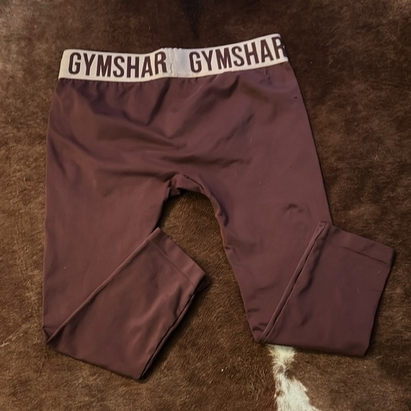 GymShark Women’s Cropped Leggings Size XS Waistband Logo Burgundy Purple - Picture 3 of 4